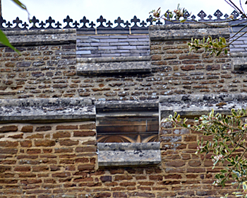 The battlements and roof May 2017