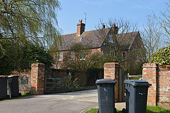 Knotting Green Farmhouse April 2015
