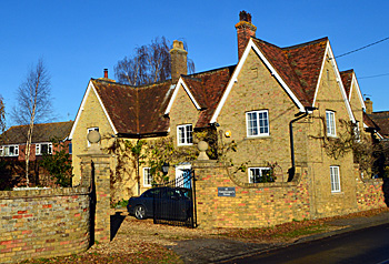 42 Eversholt Road - Gamekeepers House December 2016