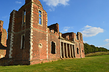 Houghton House west side loggia August 2016