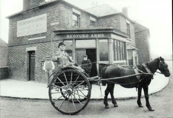 The Bedford Arms about 1906 [Z50/67/149]