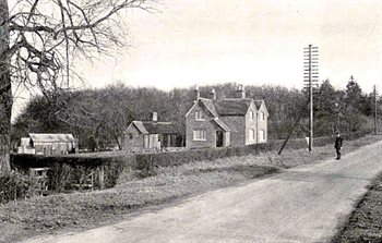 Knotting Fox Cottages in 1922  [Z1246/1]