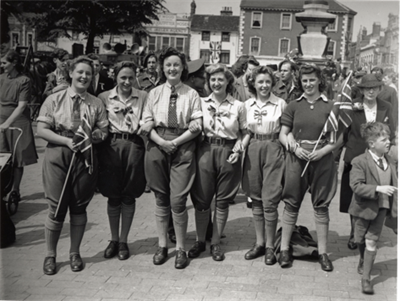 Womens Land Army VE Day Z50-142-796