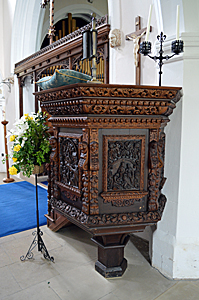 The pulpit May 2017