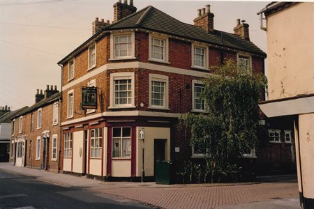 Commercial Tavern - CRT130Bedford-317-2