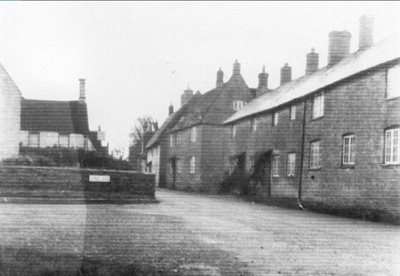 Old High St cottages c.1950s