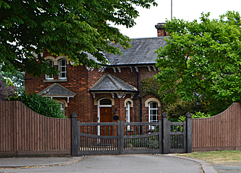 The lodge to Goldington Bury June 2017